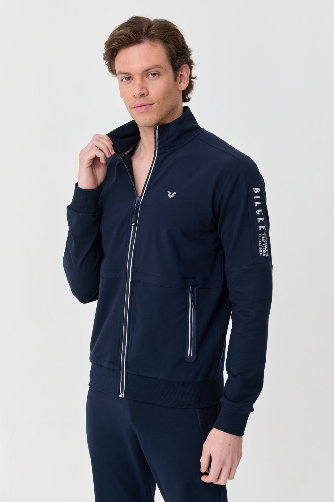 Herren-Trainingsanzug mit Tasche