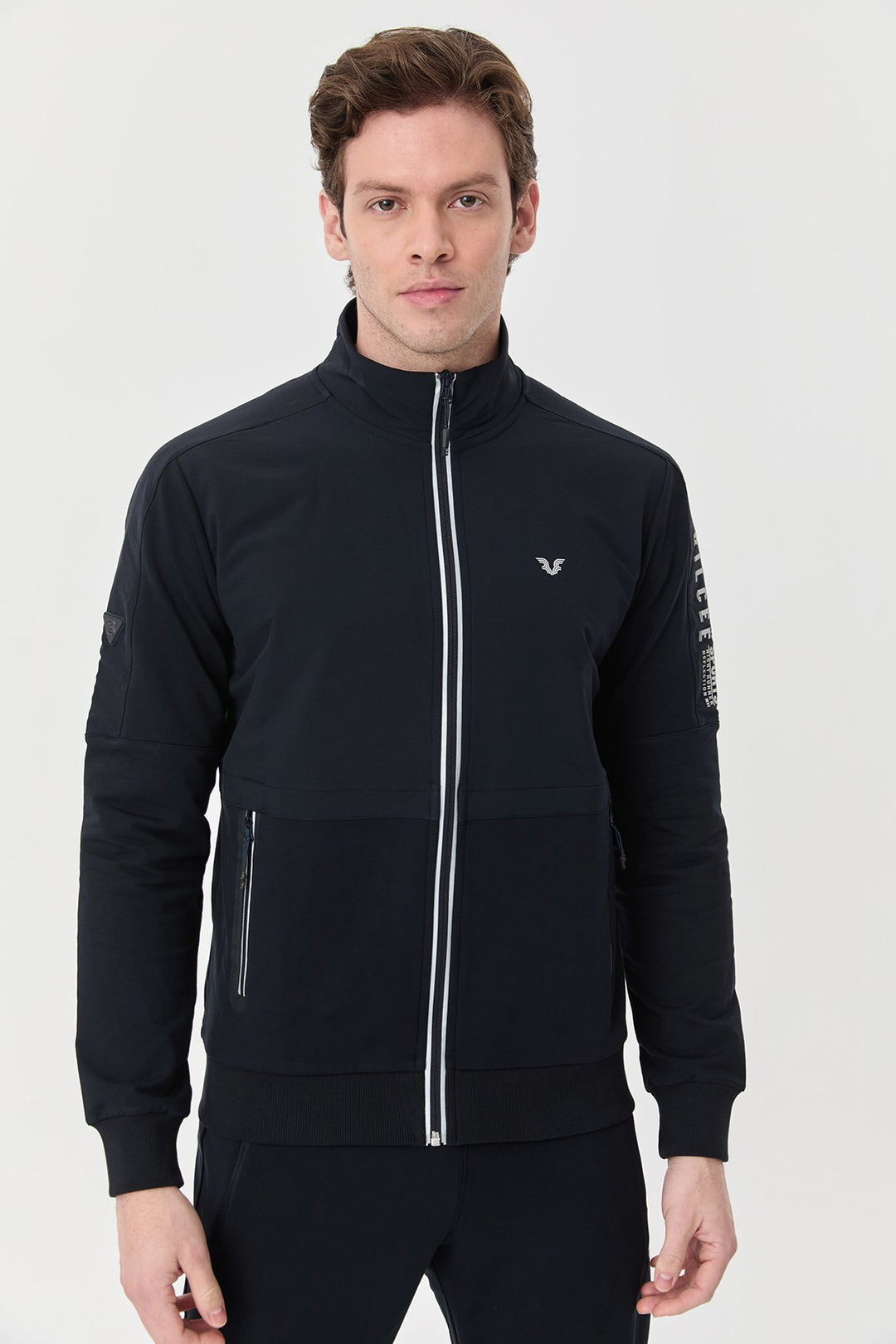 Herren-Trainingsanzug mit Tasche