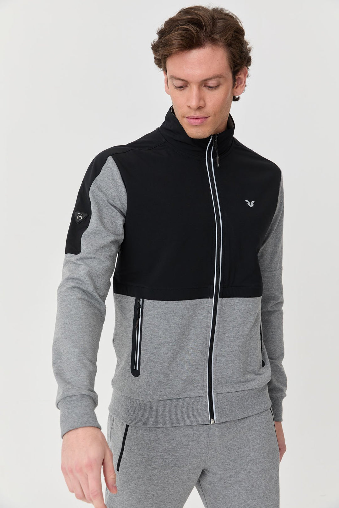 Herren-Trainingsanzug mit Tasche