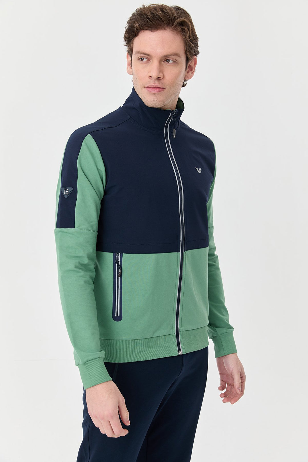 Herren-Trainingsanzug mit Tasche